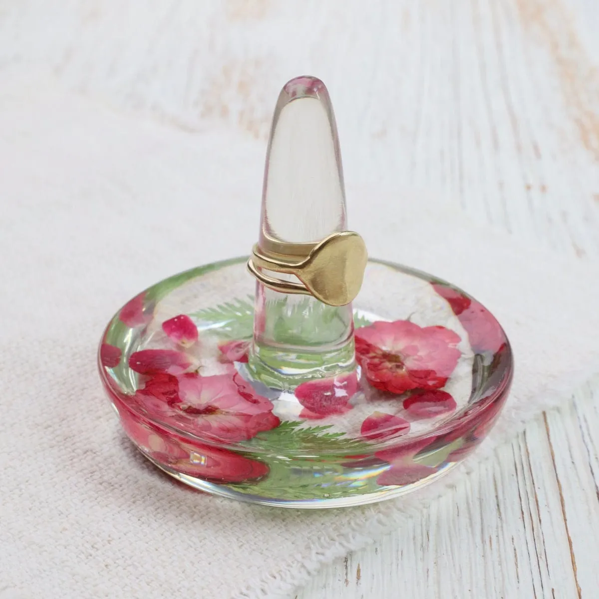 Botanical Red Flowers Ring Holder