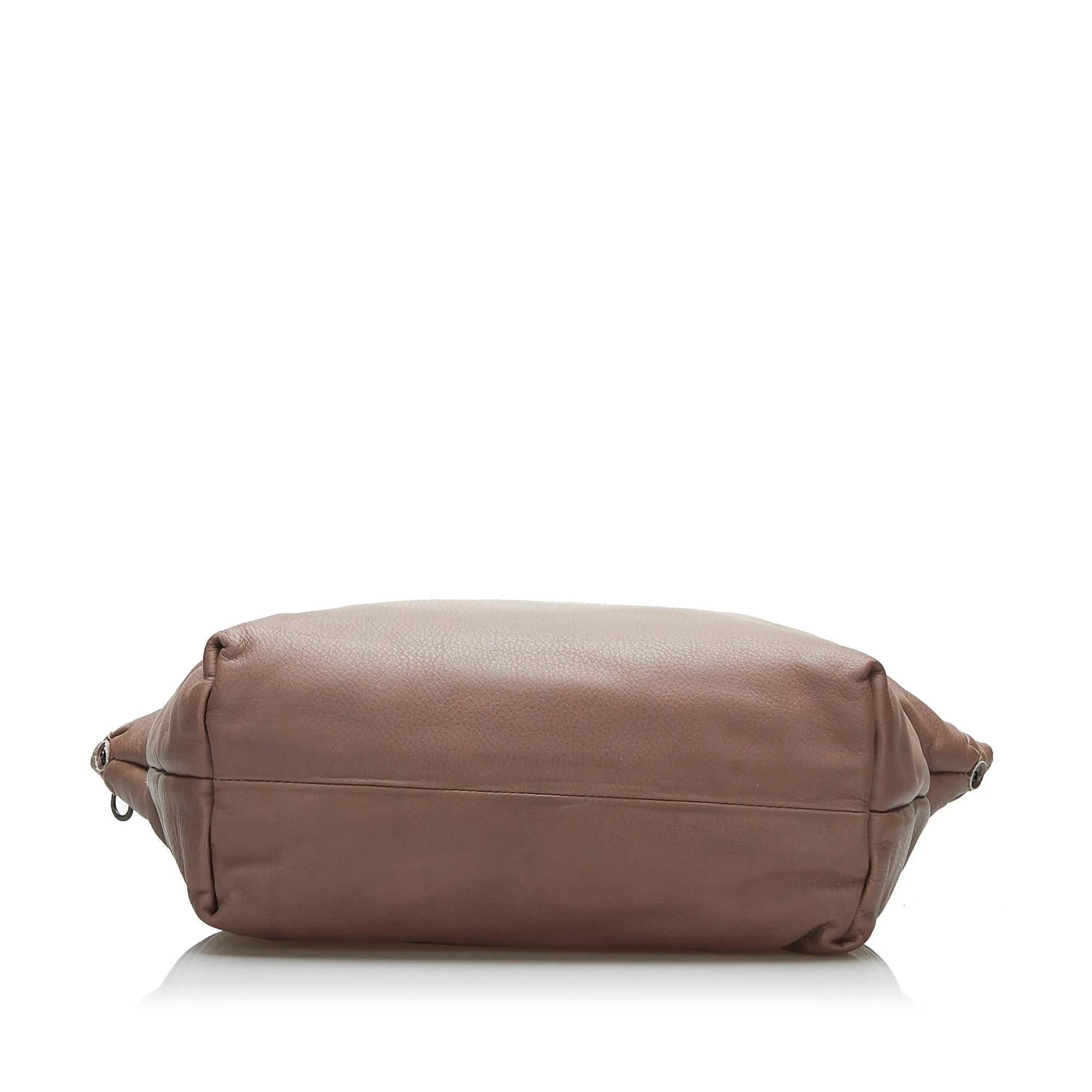 Bottega Veneta Leather Clutch (SHG-VEBBhm)